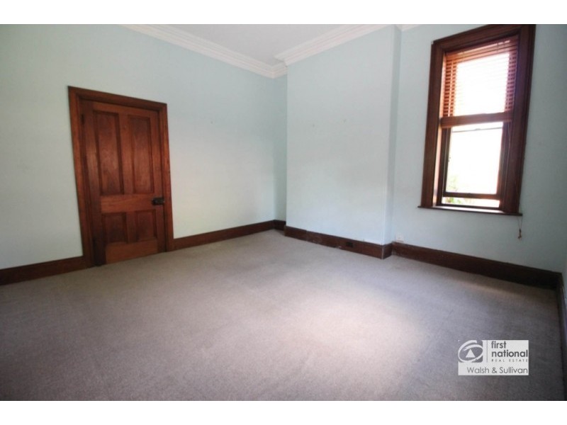 8 ENGLART PLACE, Baulkham Hills NSW 2153