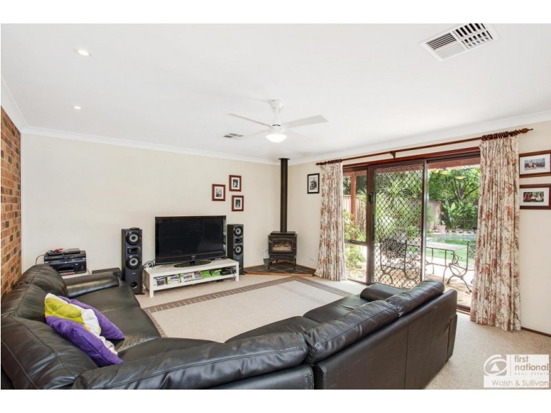 16 Clarke Place, Castle Hill NSW 2154