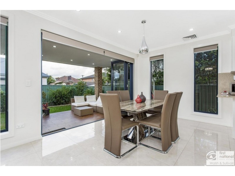 4 Vidilini Lane, Northmead NSW 2152