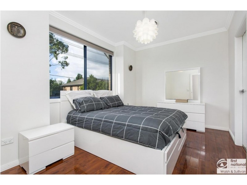 4 Vidilini Lane, Northmead NSW 2152