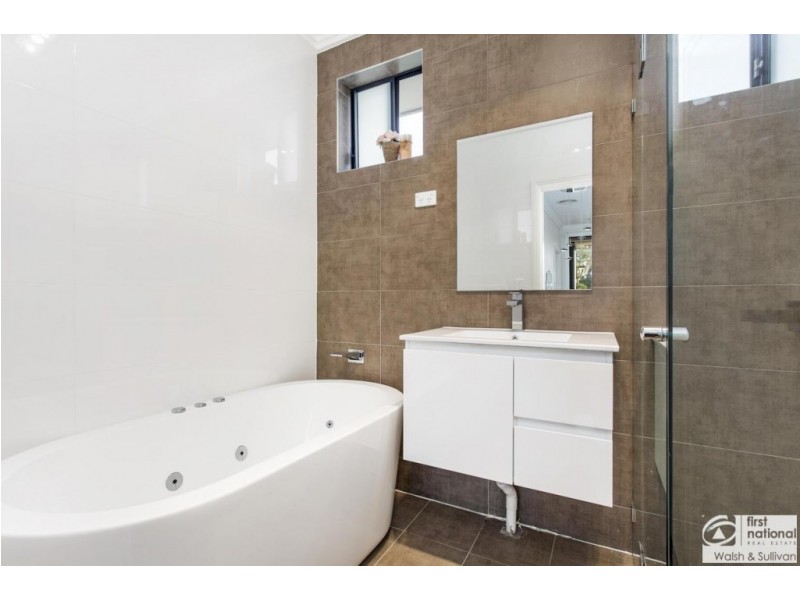 4 Vidilini Lane, Northmead NSW 2152