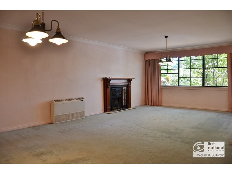 1 Churchill Drive, Winston Hills NSW 2153