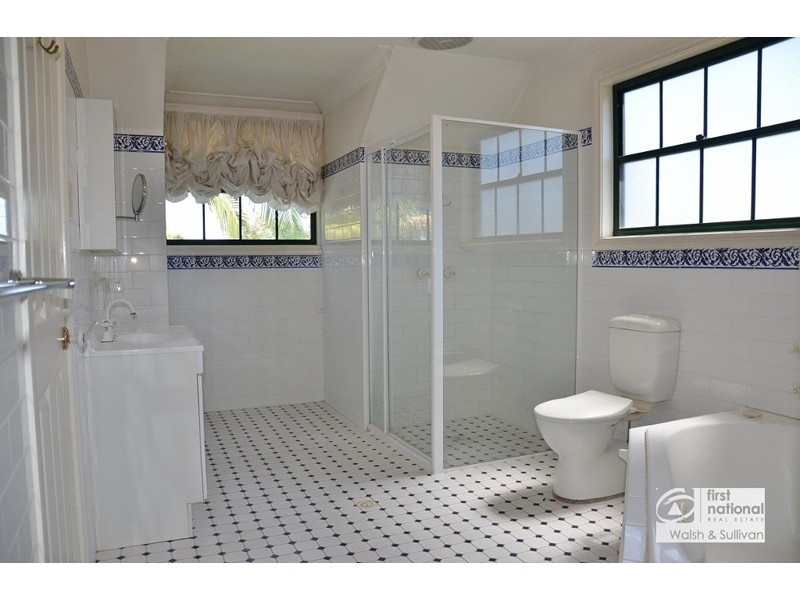 1 Churchill Drive, Winston Hills NSW 2153