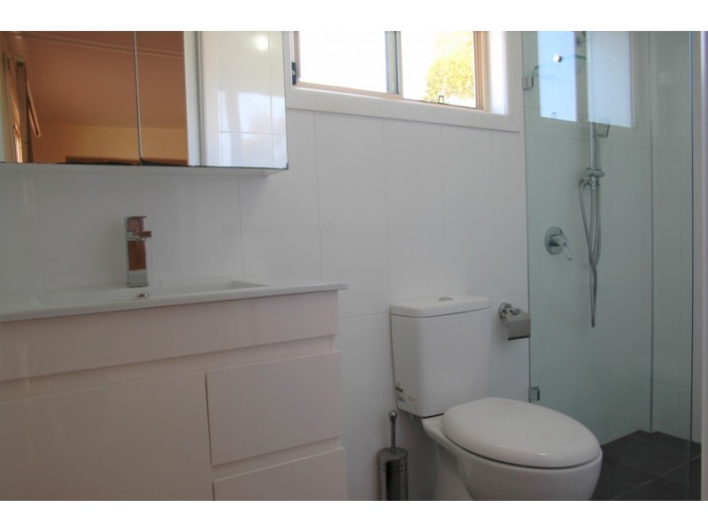 28A Hayes Ave, Northmead NSW 2152