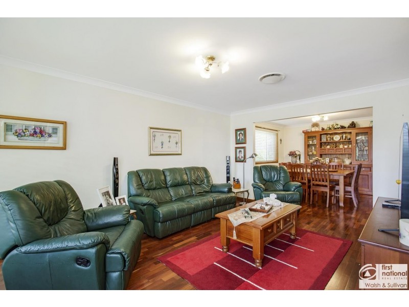 18 Tallowood Grove, Beaumont Hills NSW 2155