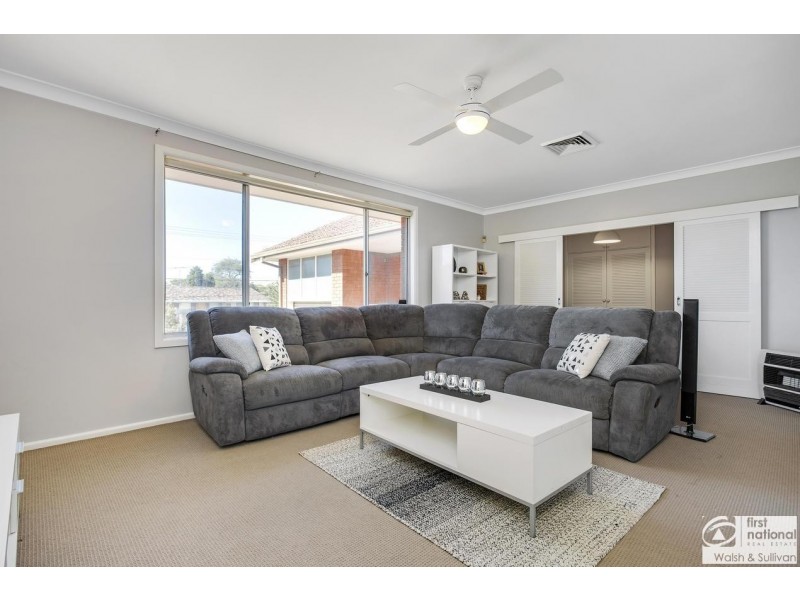 10 Asquith Ave, Winston Hills NSW 2153