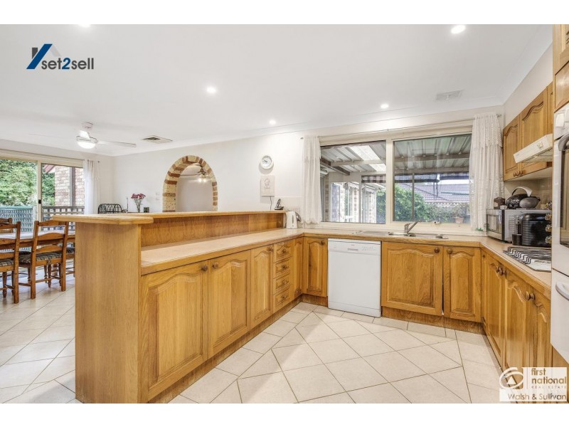 25 Springfield Crescent, Bella Vista NSW 2153