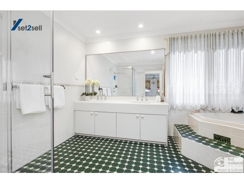 25 Springfield Crescent, Bella Vista NSW 2153