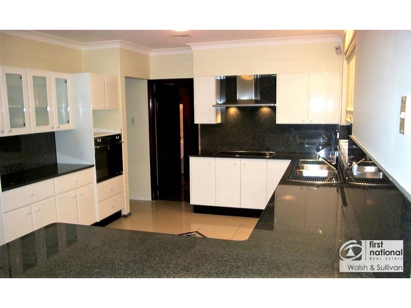 11 Amphitheatre Circuit, Baulkham Hills NSW 2153
