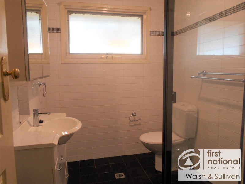 34 Lodge Ave, Old Toongabbie NSW 2146