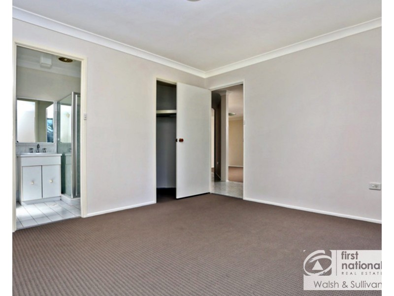 10 Gracelands Dr, Quakers Hill NSW 2763