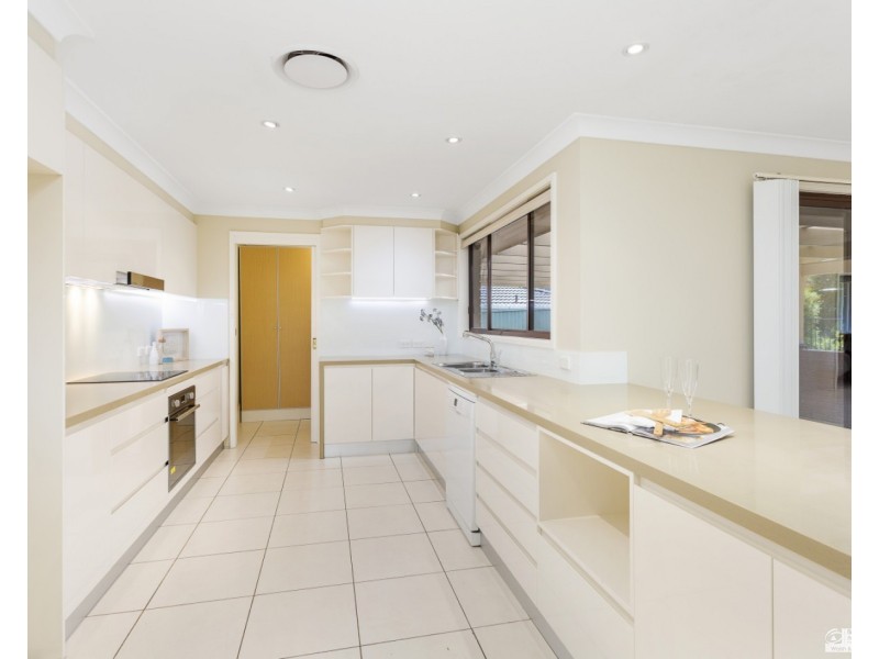 18 Lancelot Court, Castle Hill NSW 2154