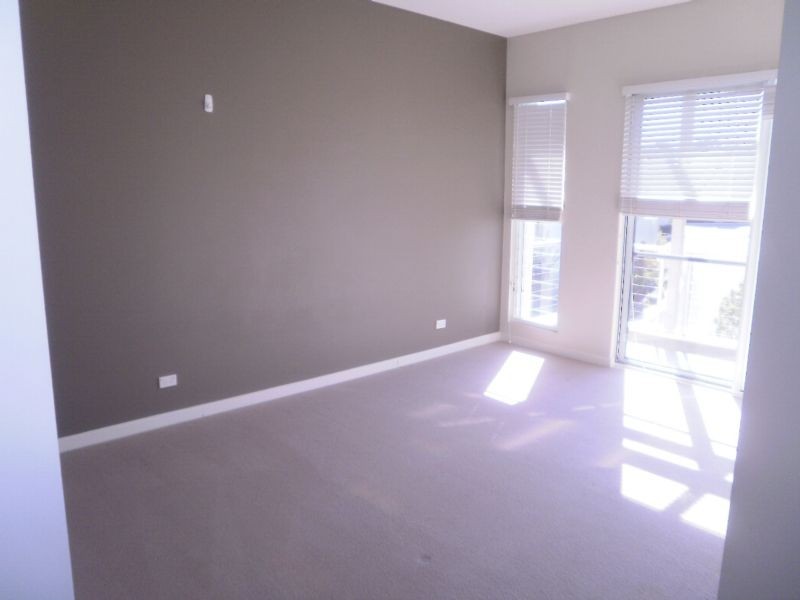 4 Waterstone Crescent, Bella Vista NSW 2153