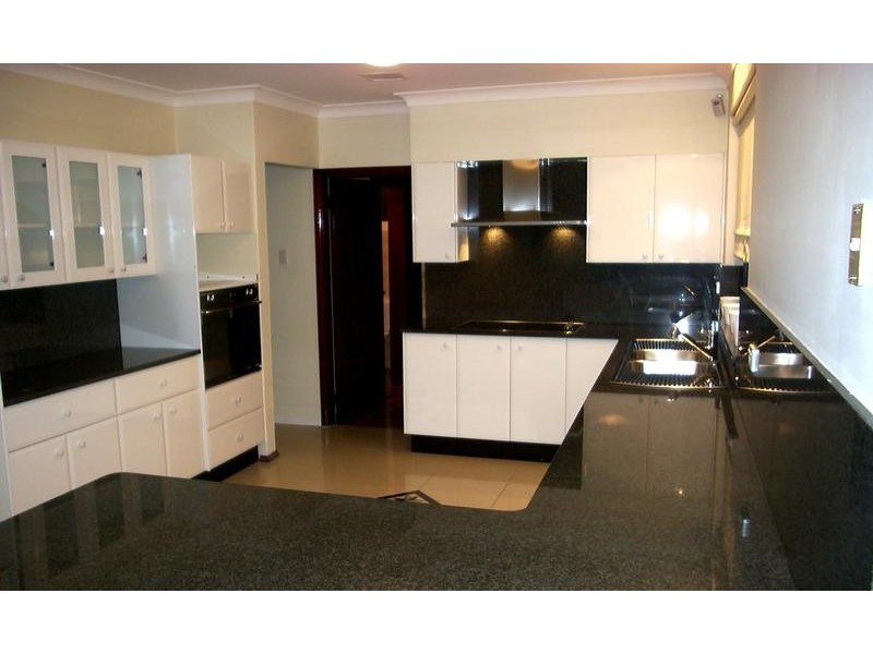 11 Amphitheatre Circuit, Baulkham Hills NSW 2153