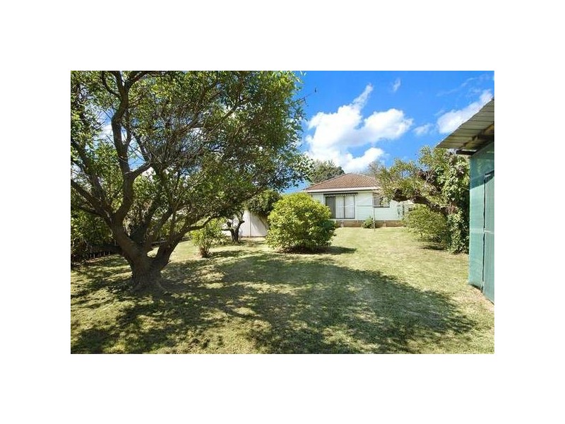 38 Hemsworth Ave, Northmead NSW 2152