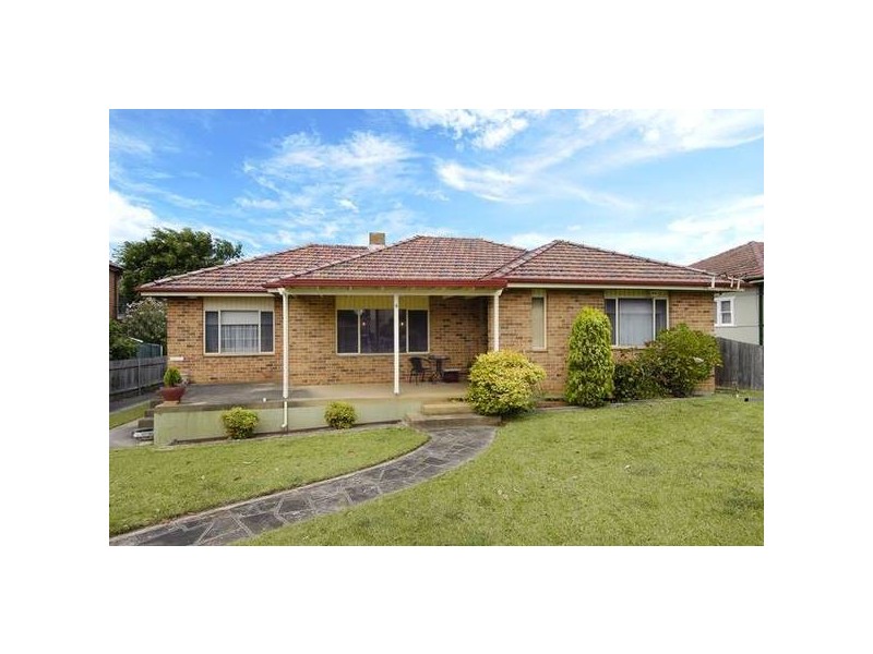 4 Betty Ave, Winston Hills NSW 2153