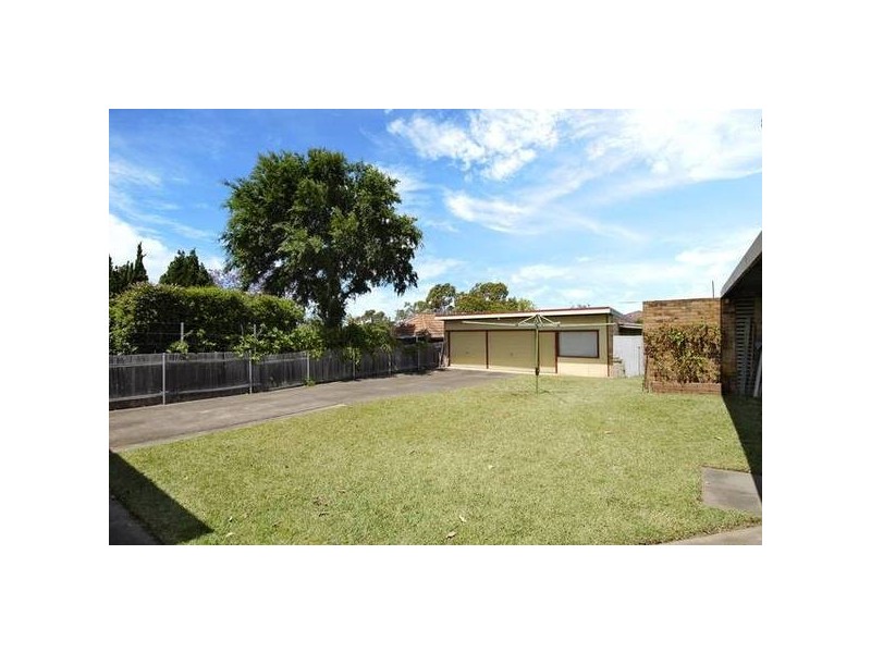 4 Betty Ave, Winston Hills NSW 2153