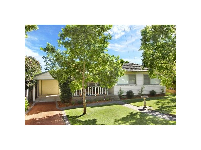 1 Avon Pl, Toongabbie NSW 2146
