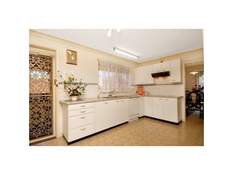 5 Euclid St, Winston Hills NSW 2153