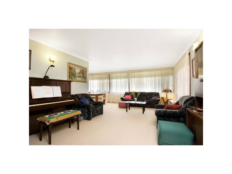 6 Latona Street, Winston Hills NSW 2153