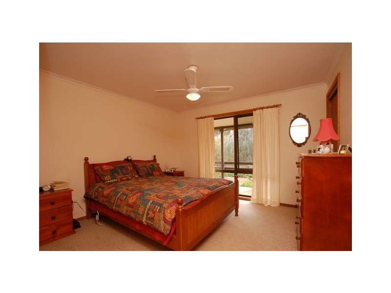 52 EDGARS RD, Harrow VIC 3317