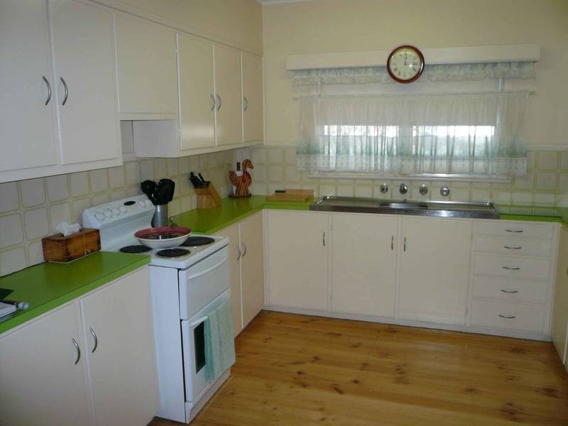 19 KOKODA AVE, Warracknabeal VIC 3393