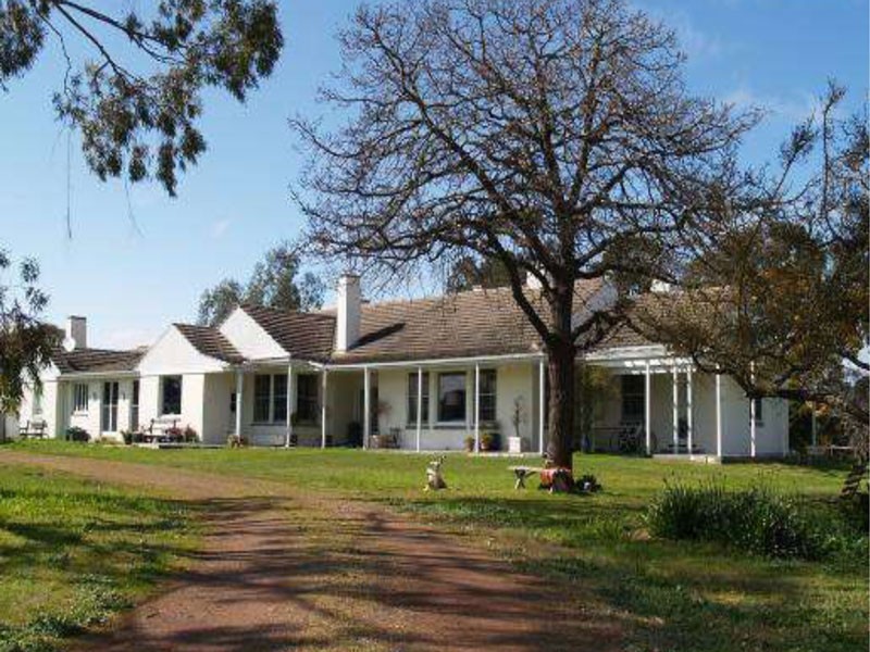 536 Benayeo Road, Apsley VIC 3319