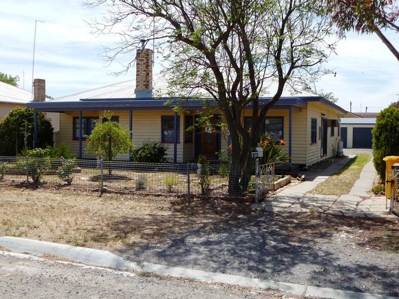 21 Anderson Street, Warracknabeal VIC 3393