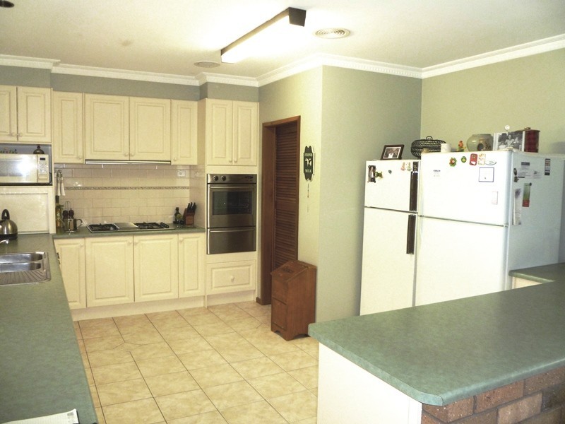 36 Grant Drive, Dooen VIC 3401