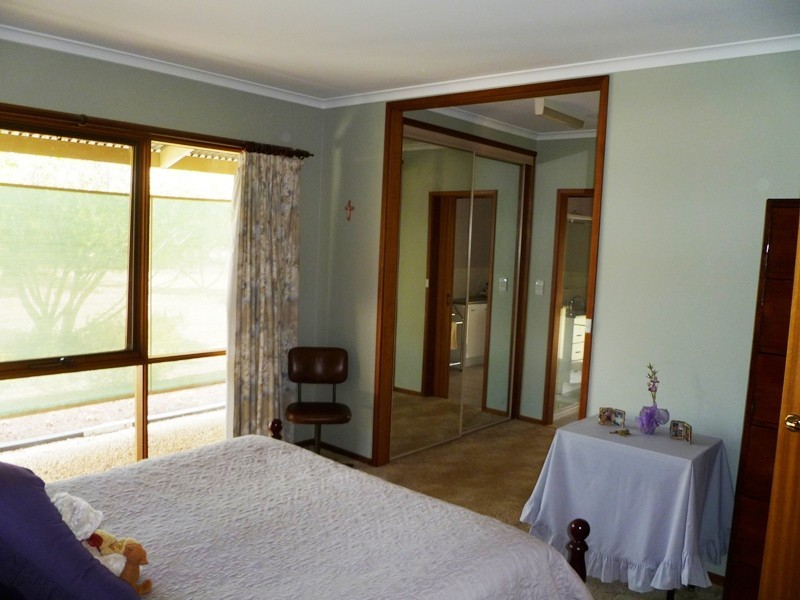 36 Grant Drive, Dooen VIC 3401