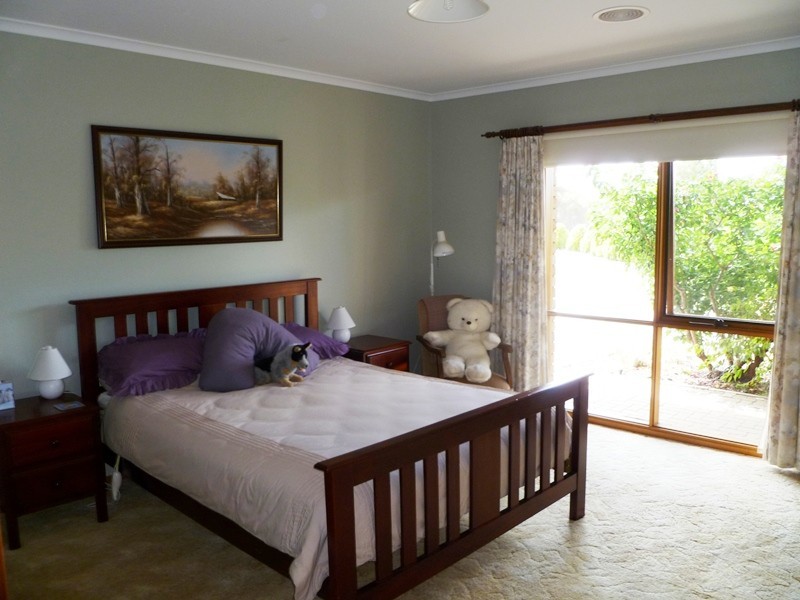 36 Grant Drive, Dooen VIC 3401