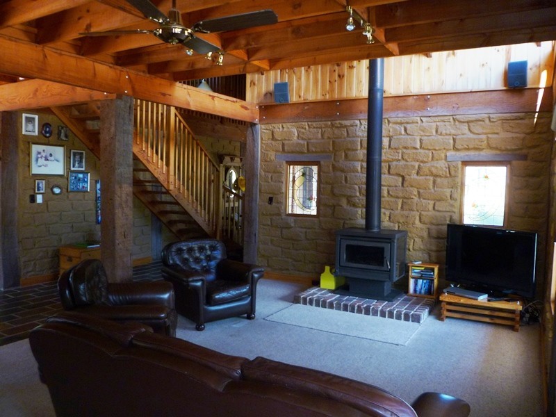 61 Laroona Drive, Quantong VIC 3401