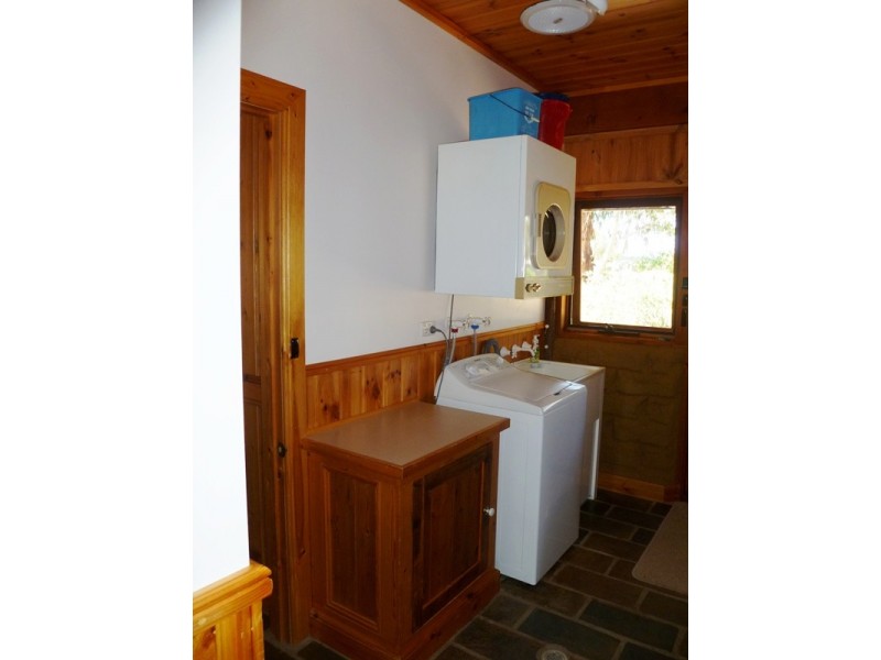 61 Laroona Drive, Quantong VIC 3401