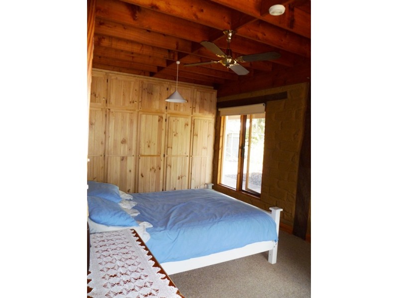 61 Laroona Drive, Quantong VIC 3401