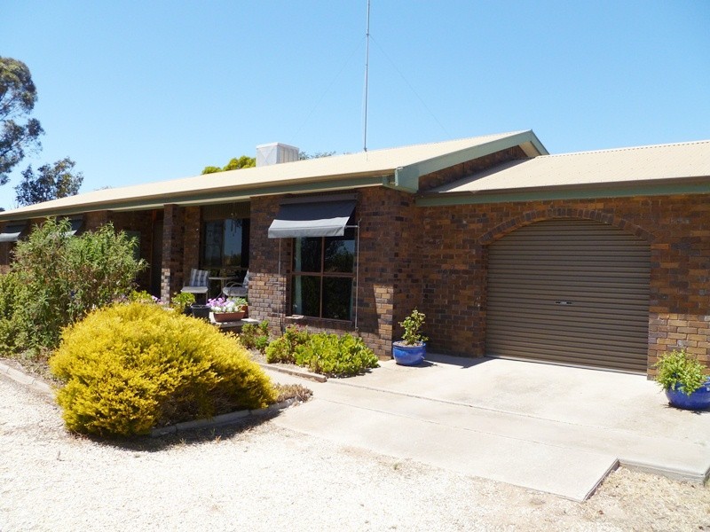 28 Longerenong Road, Dooen VIC 3401