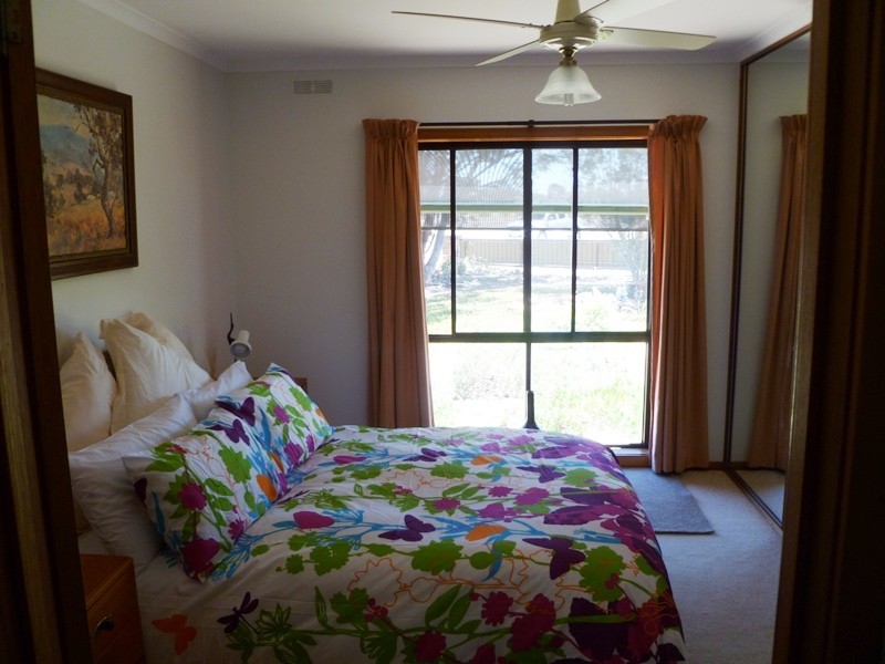 28 Longerenong Road, Dooen VIC 3401