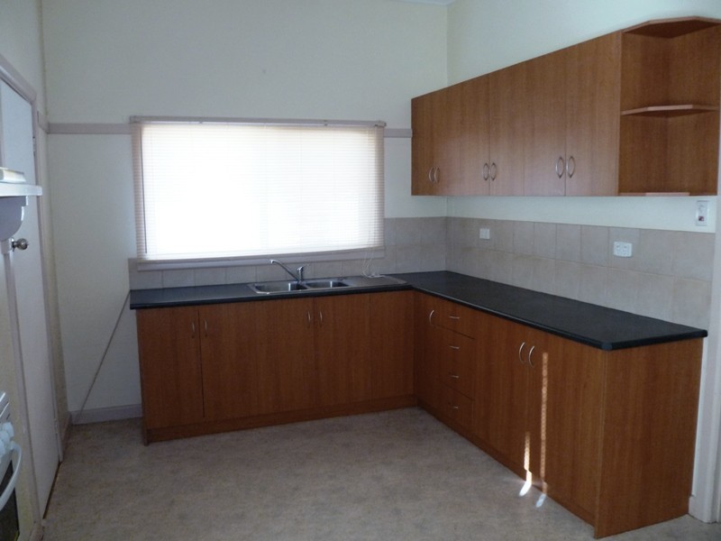 10 Livingstone Street, Warracknabeal VIC 3393