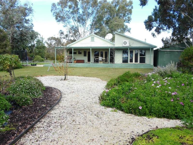 702 Lanes Avenue, Quantong VIC 3401