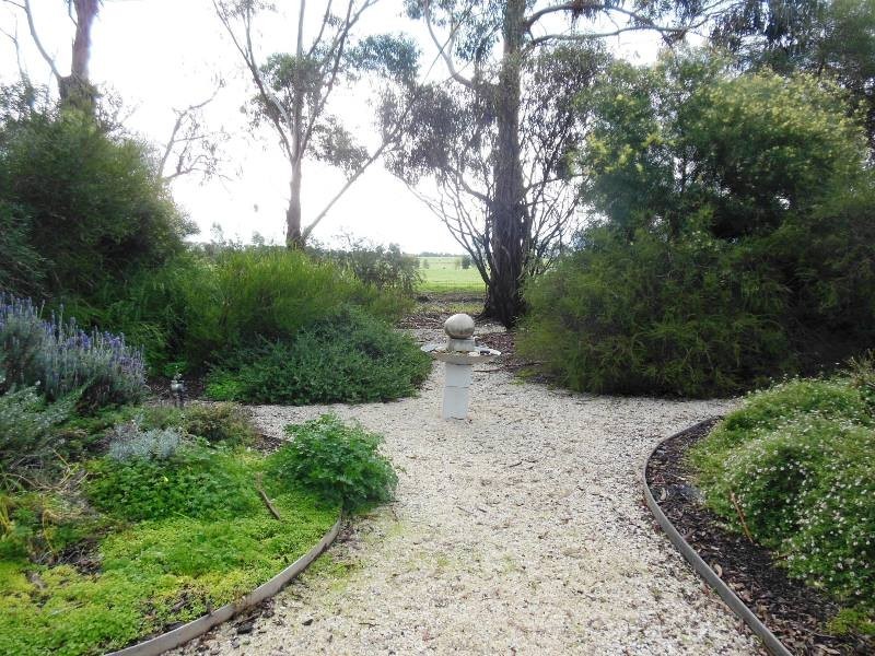 702 Lanes Avenue, Quantong VIC 3401