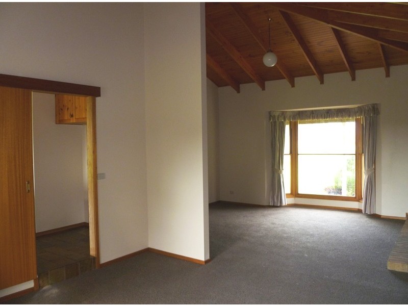 24 Brighton Drive, Dooen VIC 3401