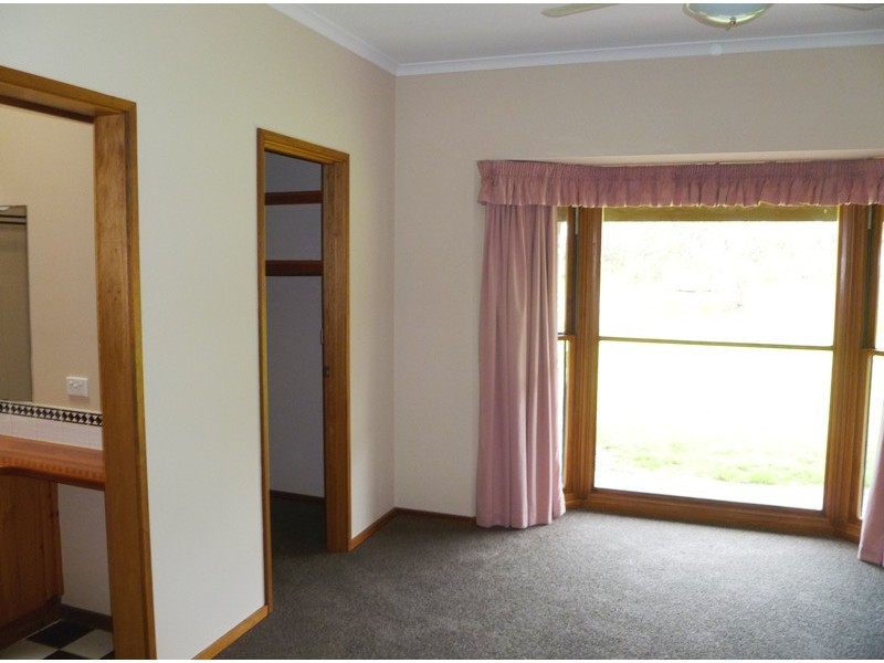 24 Brighton Drive, Dooen VIC 3401