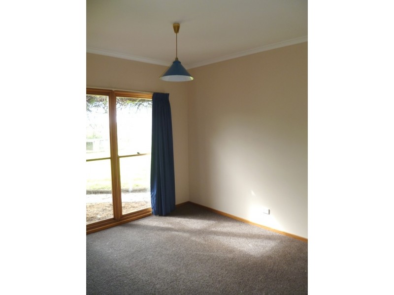 24 Brighton Drive, Dooen VIC 3401