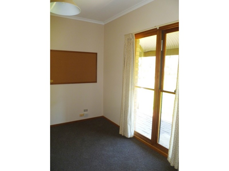 24 Brighton Drive, Dooen VIC 3401