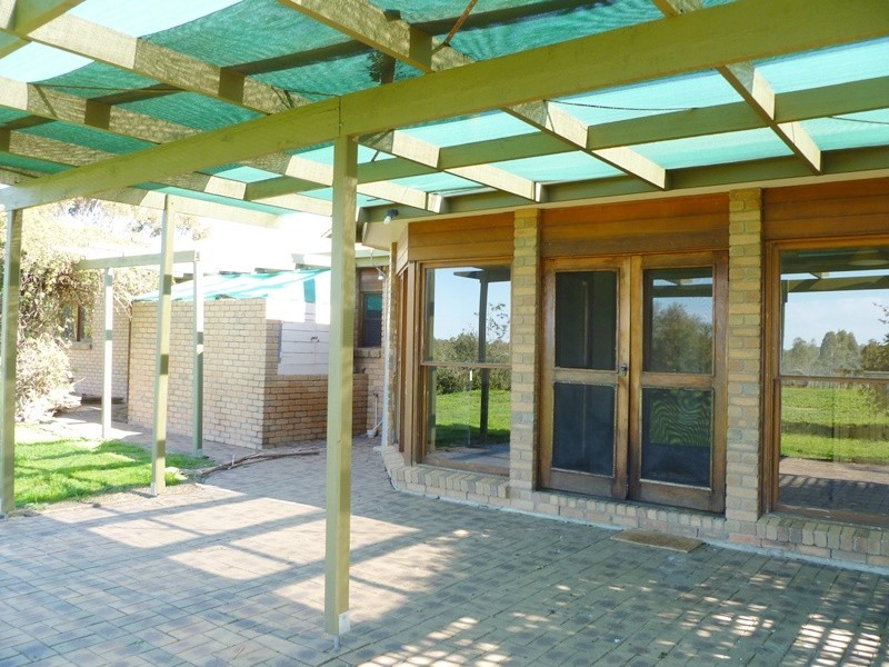 24 Brighton Drive, Dooen VIC 3401