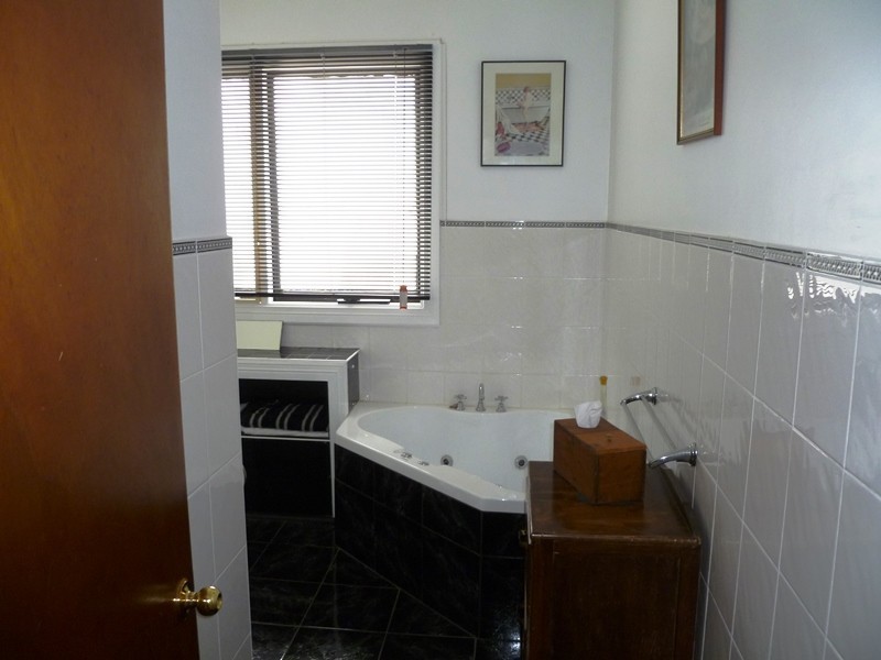 38 Gardiner Street, Warracknabeal VIC 3393