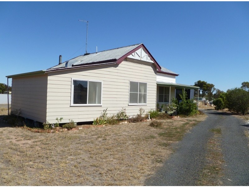 27 Cemetery Road, Dimboola VIC 3414