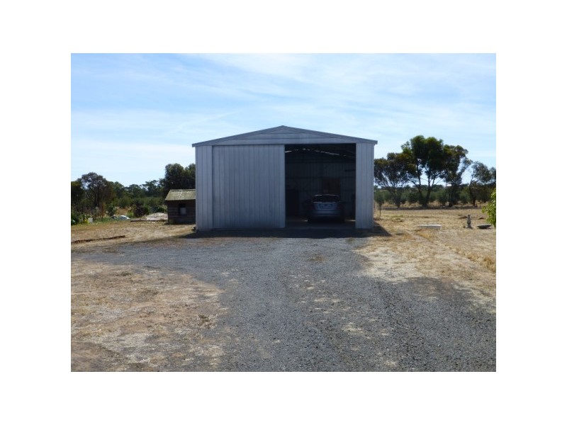 27 Cemetery Road, Dimboola VIC 3414