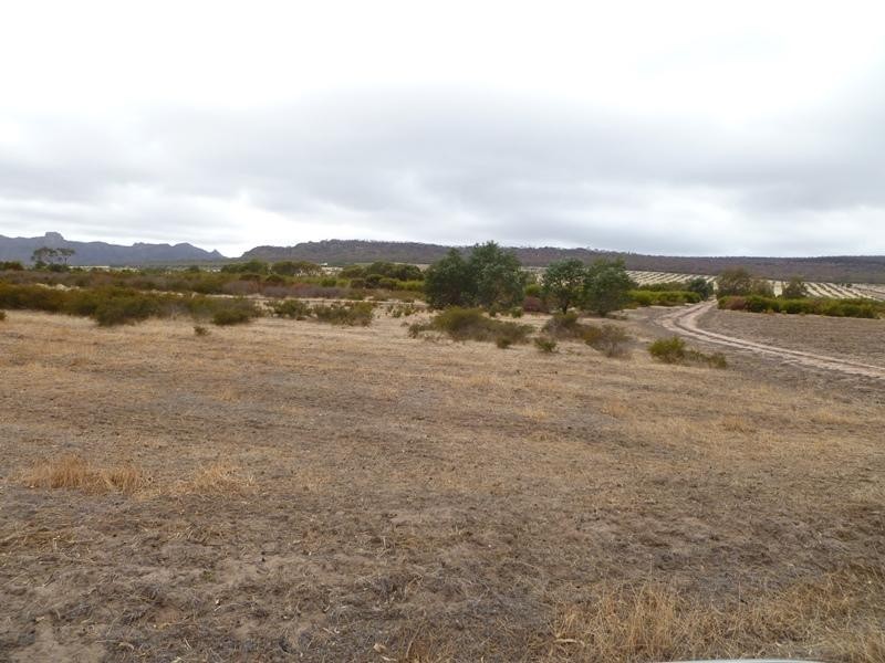 1379 Winfields Road, Laharum VIC 3401