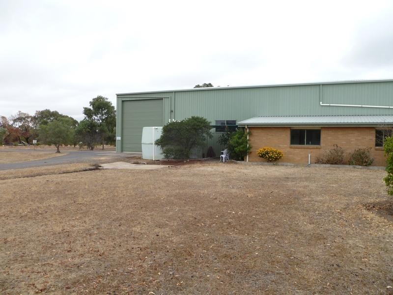 1439 Winfields Road, Laharum VIC 3401
