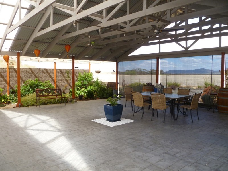 9 Northern Grampians Road, Horsham VIC 3400